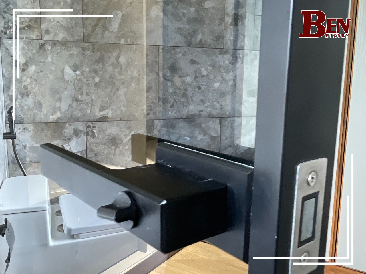 BENLuxury - Cửa Slim công trình sân bay