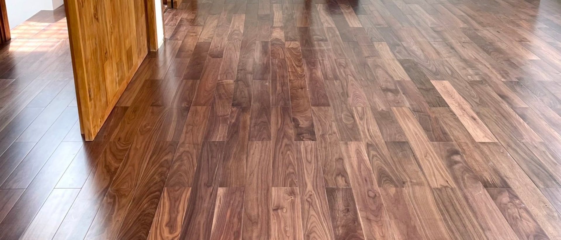 Sàn gỗ và tấm ốp