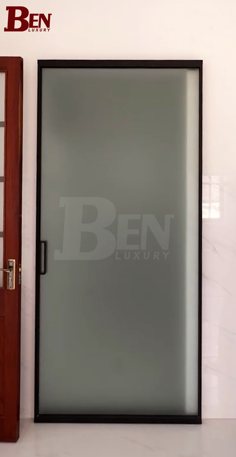 benluxury cua lua bong ma 24