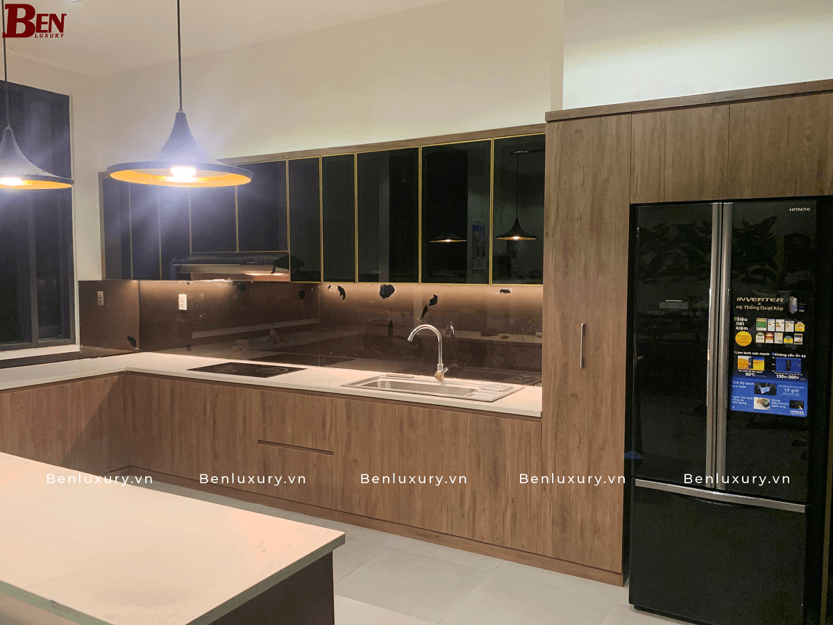 tu bep nhom nguyen tam benluxury van go tone walnut 2