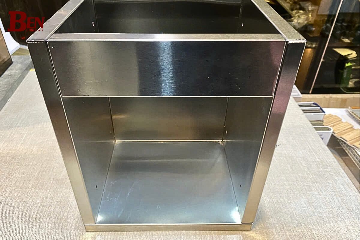 su khac nhau giua tu bep inox van xuoc va van caro ban da biet chua 3