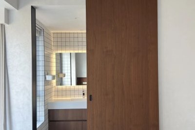 Dự Án Cửa Lùa Tàng Hình Cánh Gỗ Phòng Tắm