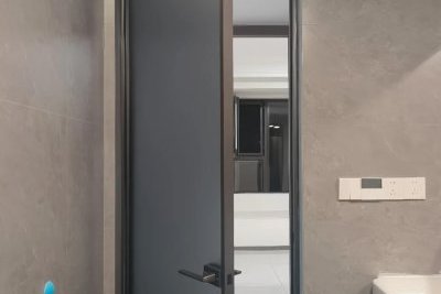 Dự án cửa nhôm Slim mở quay cho phòng tắm hiện đại