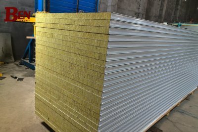 Tấm Nhôm Cách Nhiệt Rockwool Chọn Sao Cho Đúng Giải Pháp Đáng Đầu Tư 2025