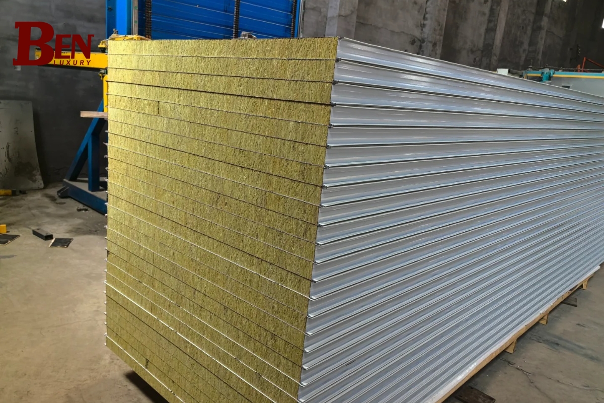 Tấm Nhôm Cách Nhiệt Rockwool Chọn Sao Cho Đúng Giải Pháp Đáng Đầu Tư 2025
