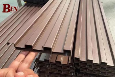 Tấm Nhôm Cách Nhiệt Có Phù Hợp Cho Bệnh Viện, Trường Học, Trung Tâm Thương Mại?