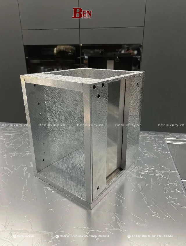 tu bep inox van xuoc hay van caro loai nao de ve sinh hon 4