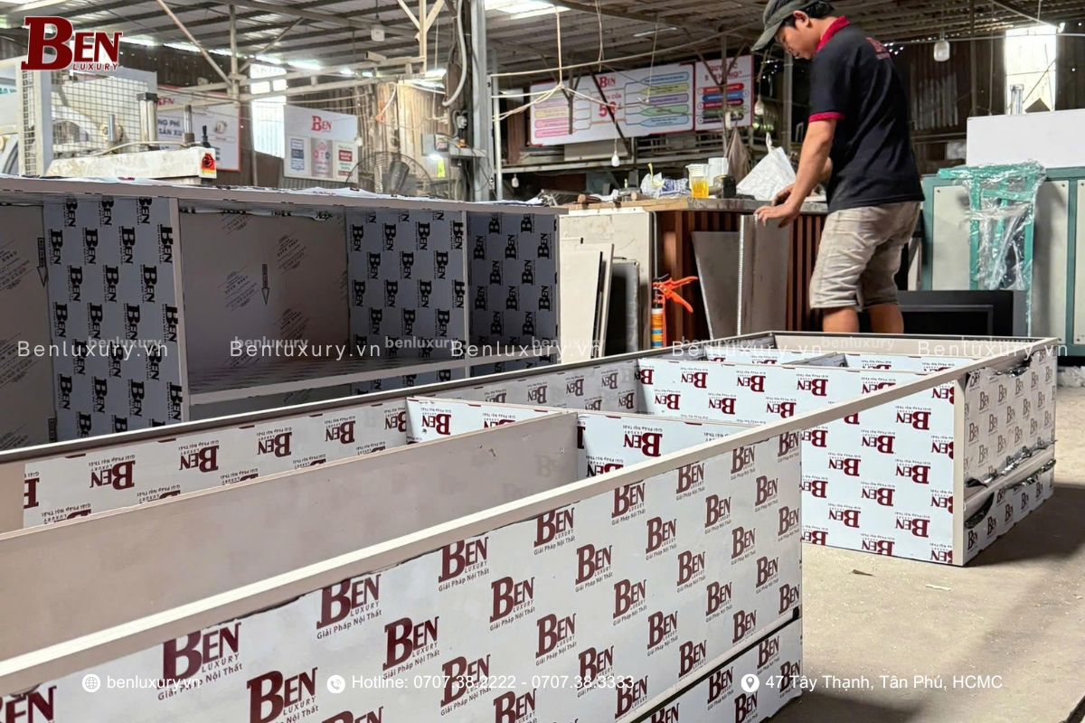 Tủ Bếp Nhôm Tấm Benluxury - Chất Lượng Từ Xưởng, Đẳng Cấp Cho Mọi Không Gian