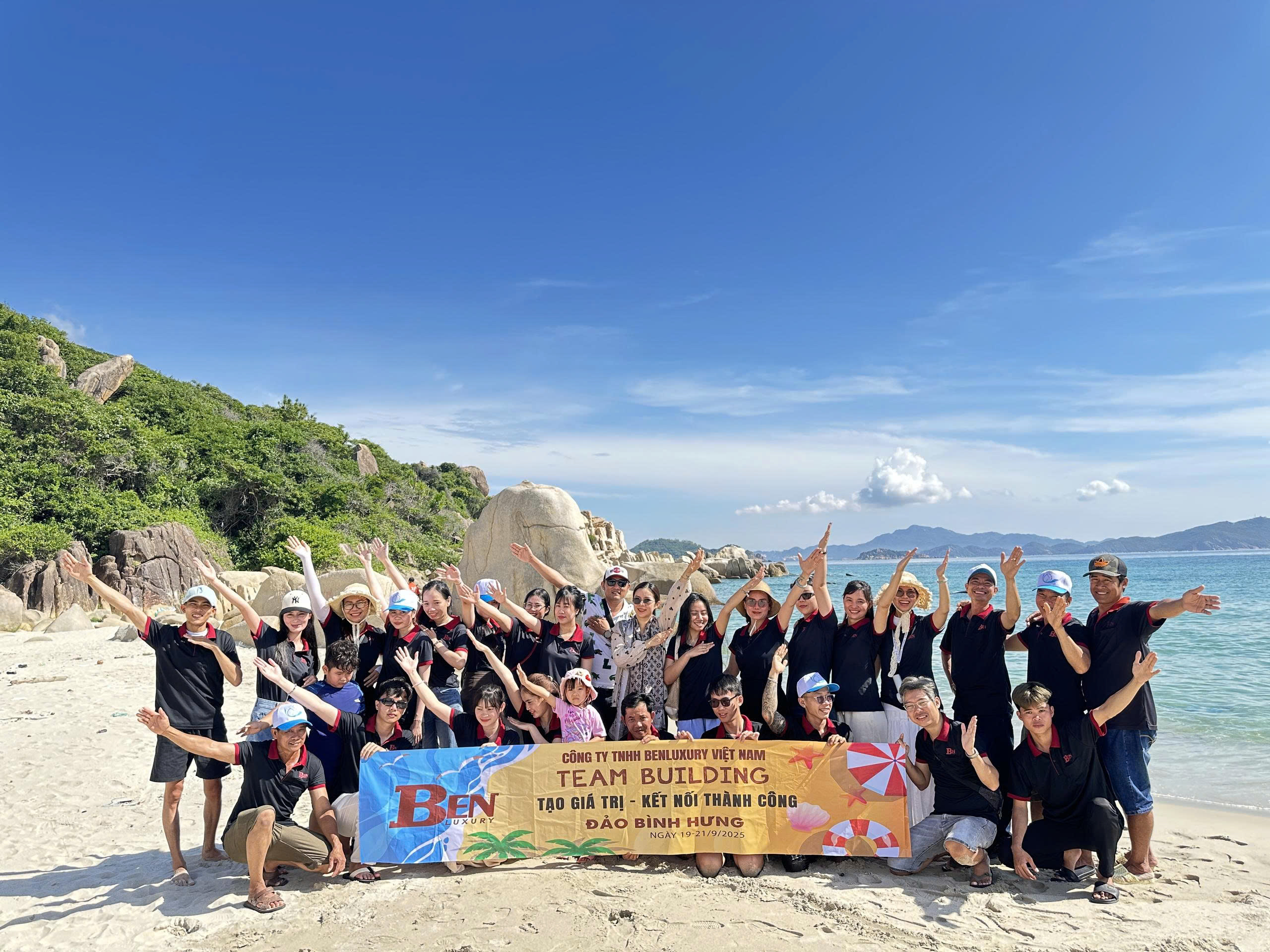 Benluxury Rực Rỡ Màu Sắc Tại Teambuilding Đảo Bình Hưng!