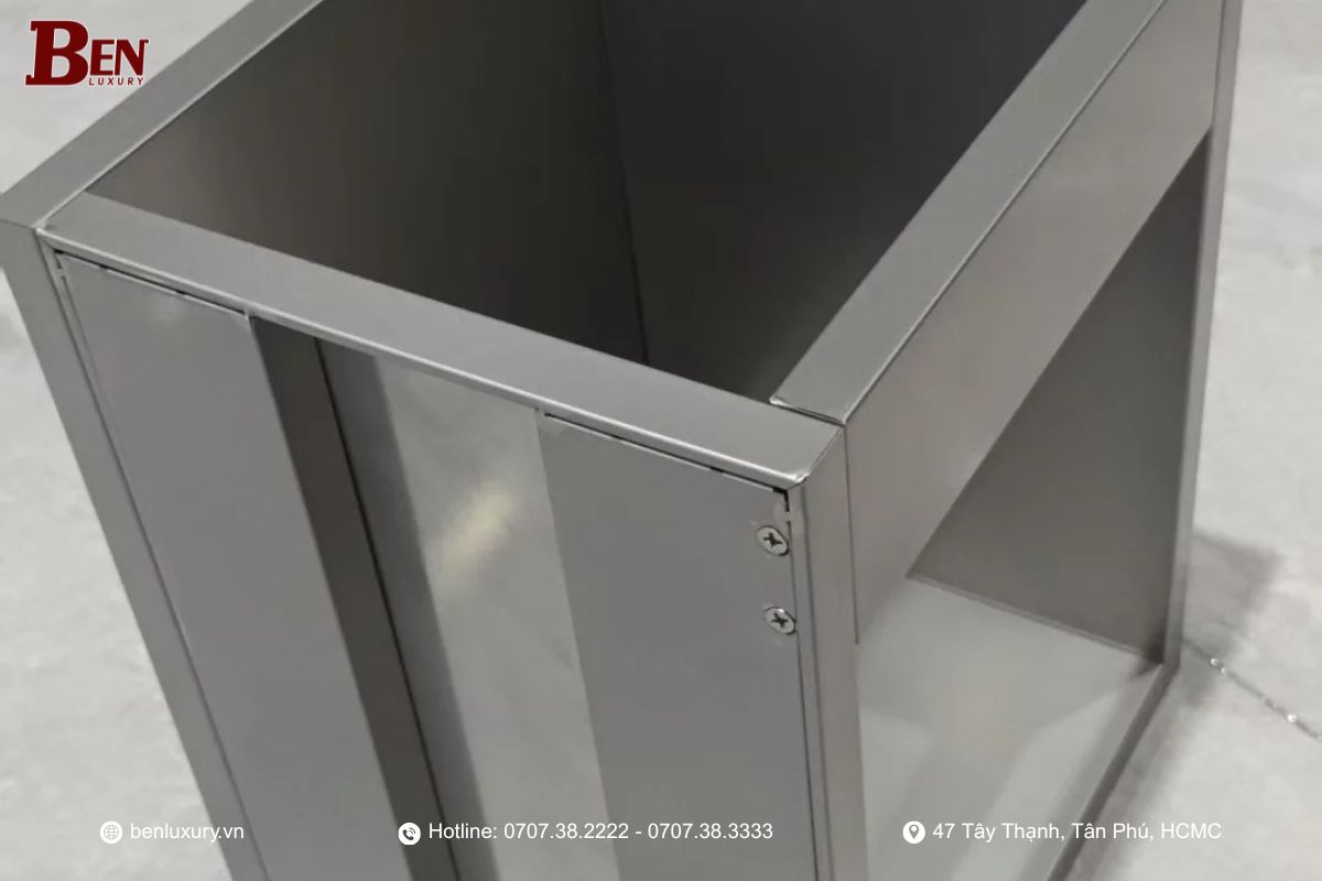 hoi han khi mua tu bep inox vi sao gia re lai khong ben1