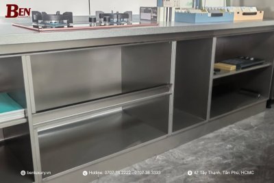 Làm Sao Để Kiểm Tra Chất Lượng Inox Trước Khi Gia Công Tủ Bếp?