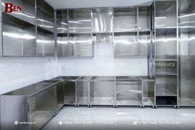 Tại Sao Cần Đội Ngũ Chuyên Nghiệp Lắp Đặt Tủ Bếp Inox? 