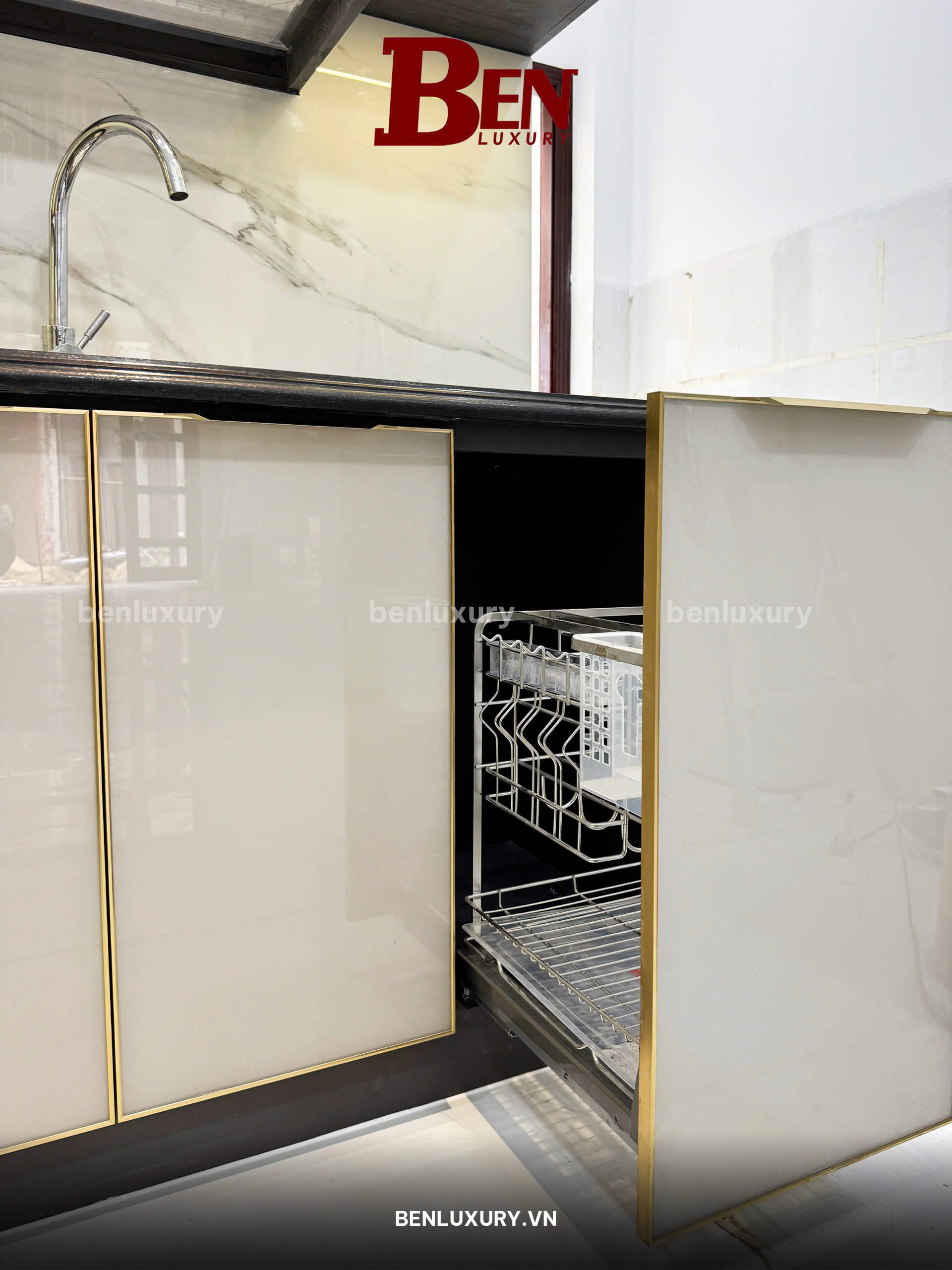 net dep toi gian voi tu bep nhom nguyen tam canh kinh mau be 4