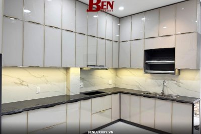 Nét Đẹp Tối Giản Với Tủ Bếp Nhôm Nguyên Tấm Cánh Kính Màu Be Nét Đẹp Tối Giản Với Tủ Bếp Nhôm Nguyên Tấm Cánh Kính Màu Be