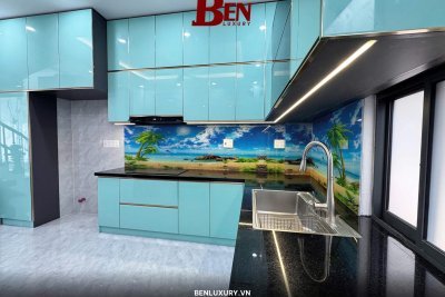 Tủ Bếp Cánh Kính Tay Nắm Âm Mạ Vàng: Dự Án Kết Hợp Inox 304 & Hợp Kim Nhôm Cao Cấp Tủ Bếp Cánh Kính Tay Nắm Âm Mạ Vàng: Dự Án Kết Hợp Inox 304 & Hợp Kim Nhôm Cao Cấp