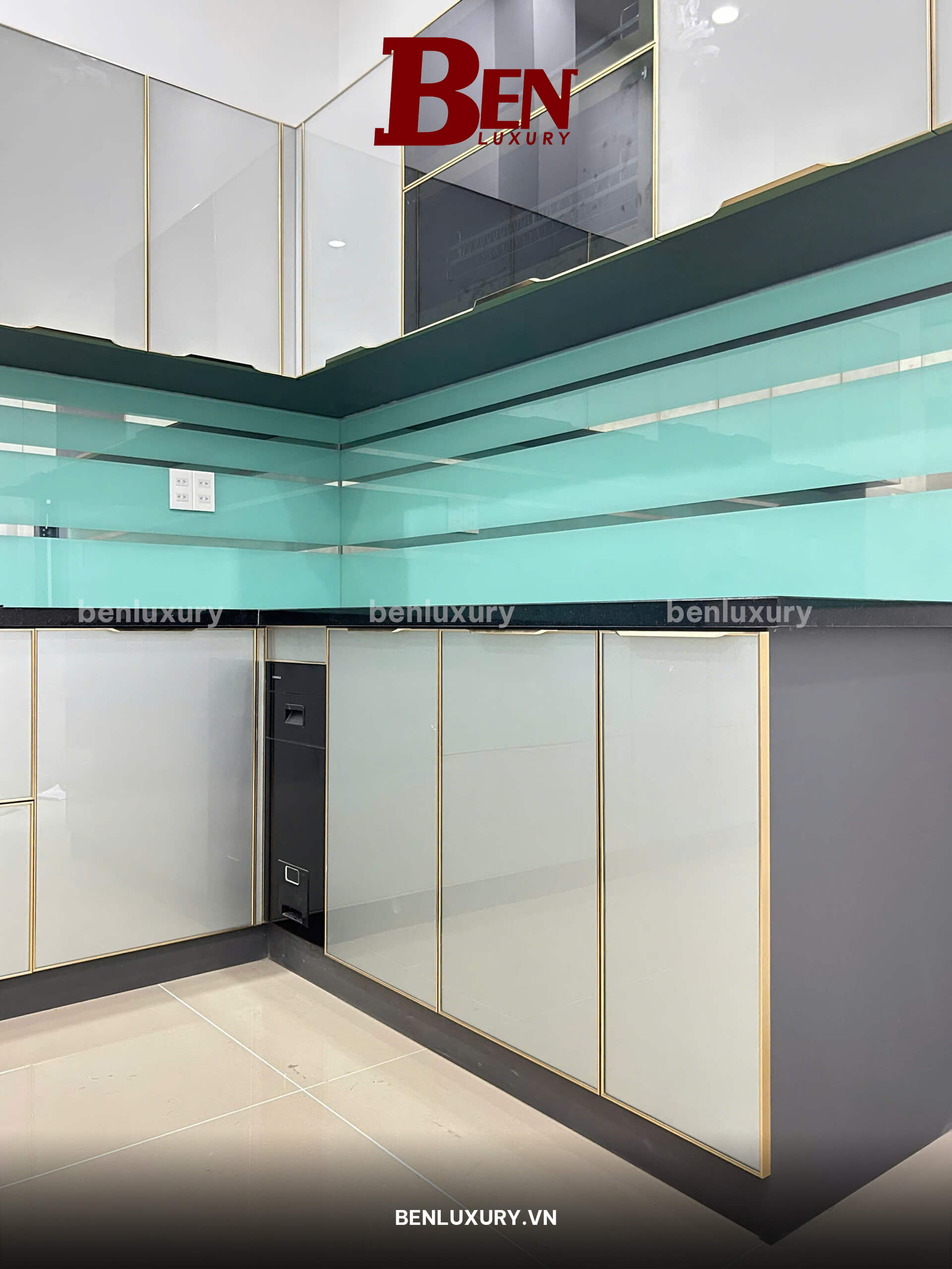 tu bep nhom tam cao cap mau xam chi dang cap tinh te tu benluxury 3