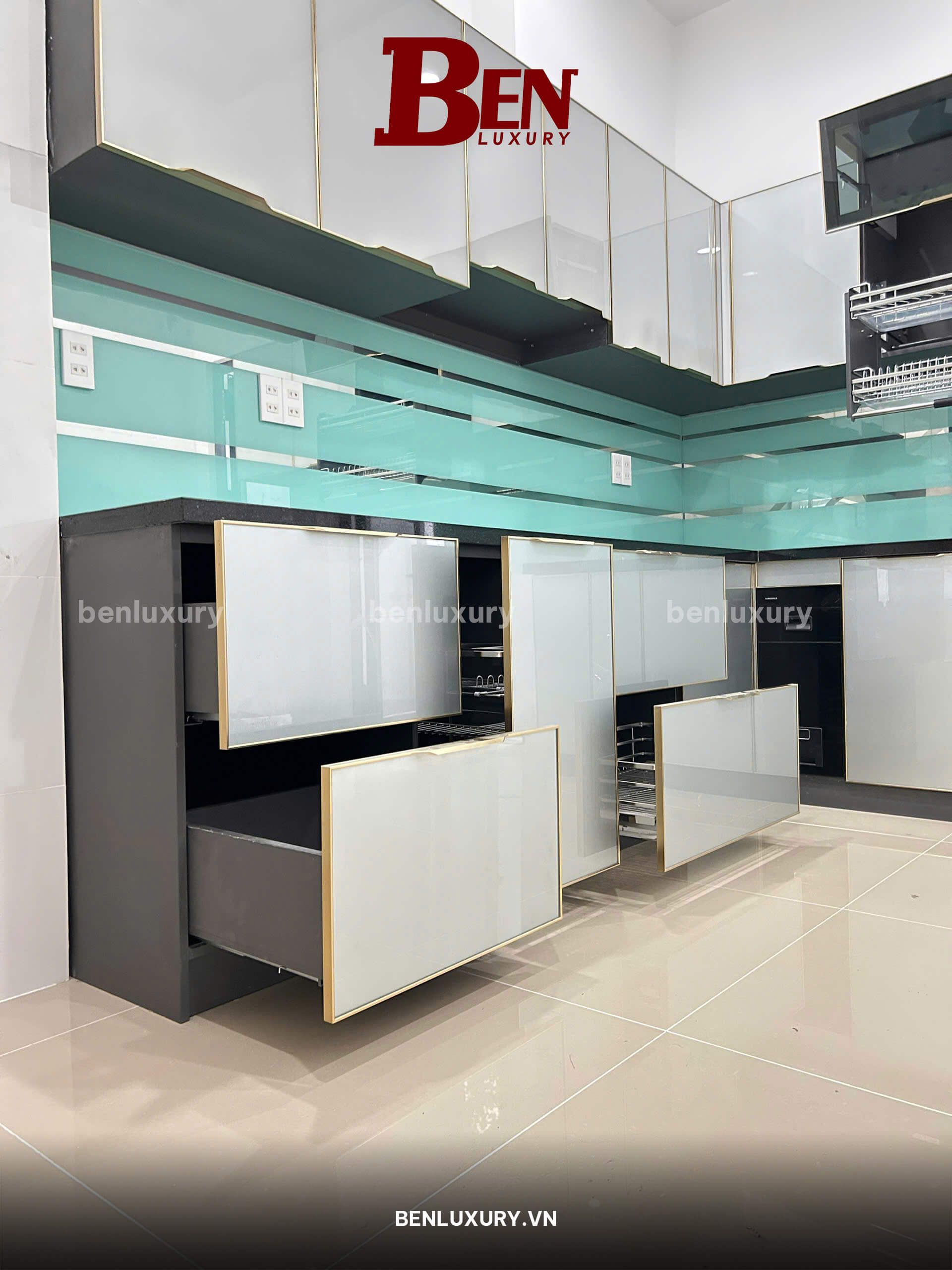 tu bep nhom tam cao cap mau xam chi dang cap tinh te tu benluxury 4