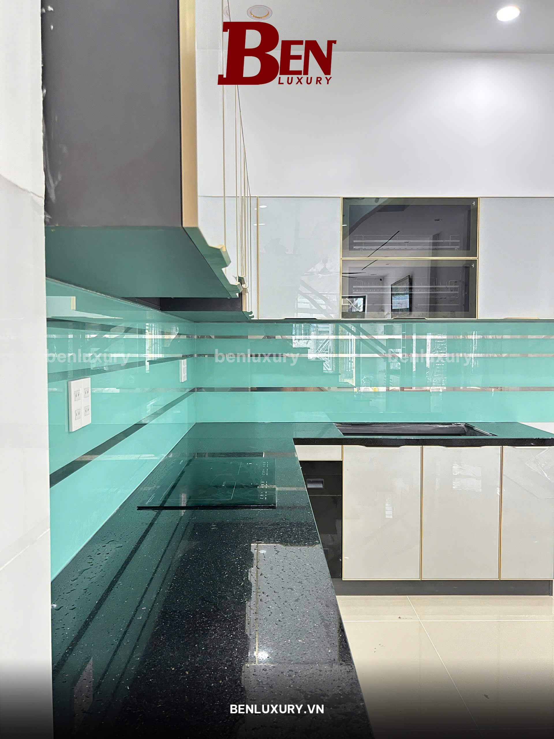 tu bep nhom tam cao cap mau xam chi dang cap tinh te tu benluxury