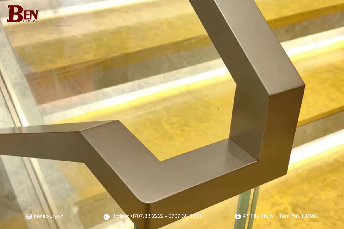 Vệ Sinh Tay Vịn Inox 304 Đúng Cách – Bí Quyết Giữ Cầu Thang Luôn Bóng Đẹp, Không Xước