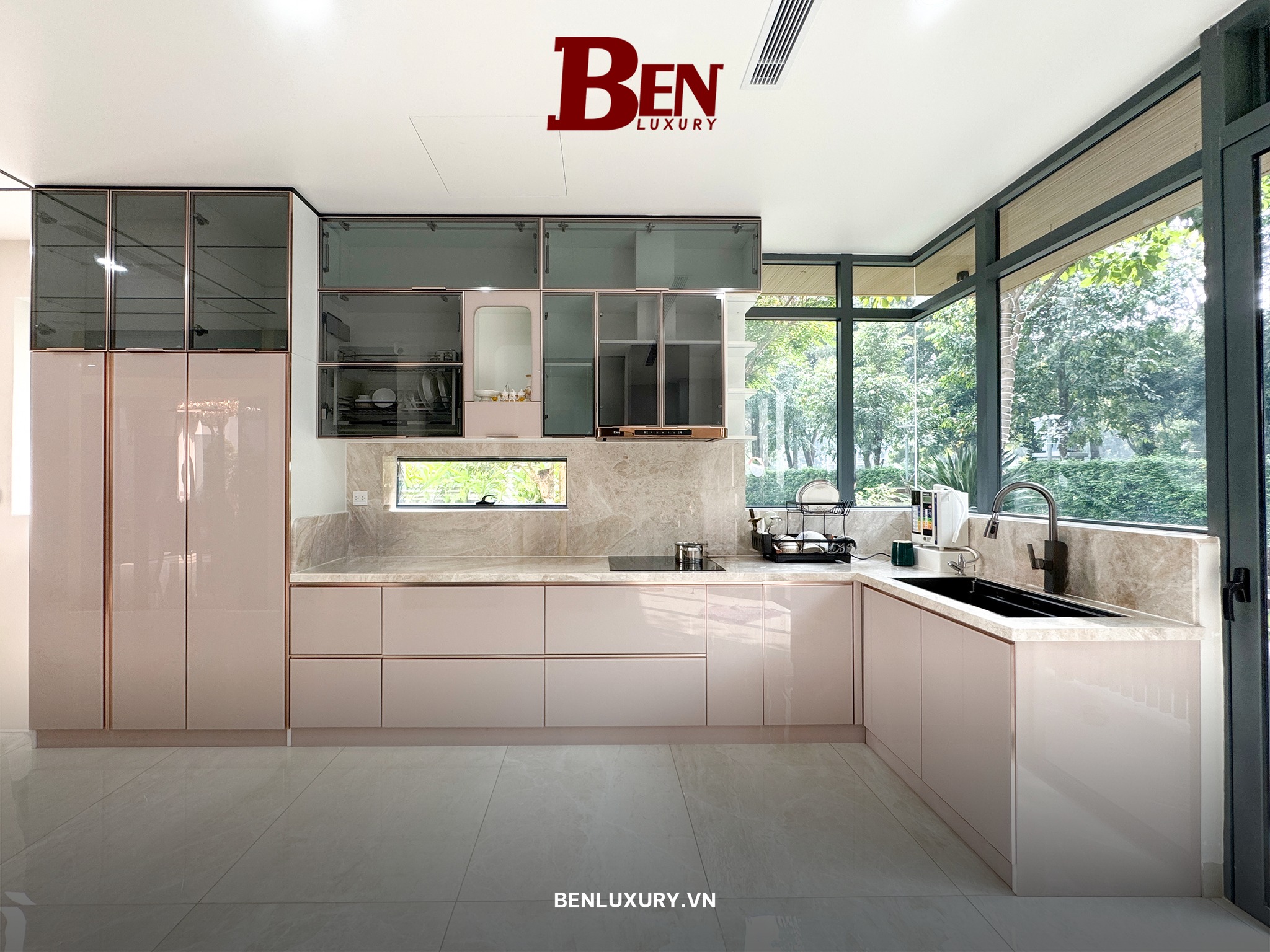 Gợi Ý Mẫu Thiết Kế Tủ Bếp Nhôm Hợp Kim Nguyên Tấm Siêu Sang Tại Tân Phú - HCM