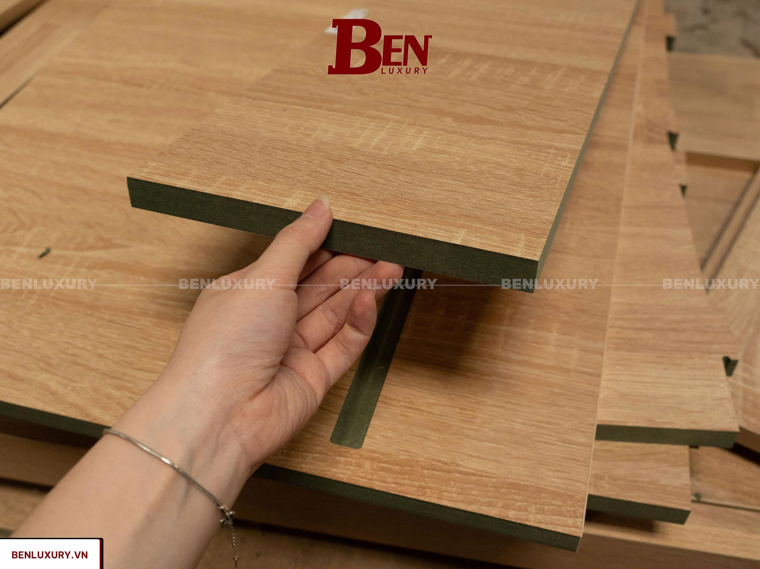 hoan thien ban go mdf loi xanh chong am phu melamine tai xuong 2