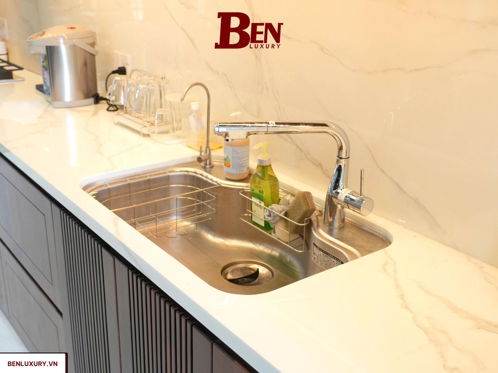 hoan thien bo tu bep go oc cho canh kinh cao cap benluxury 11