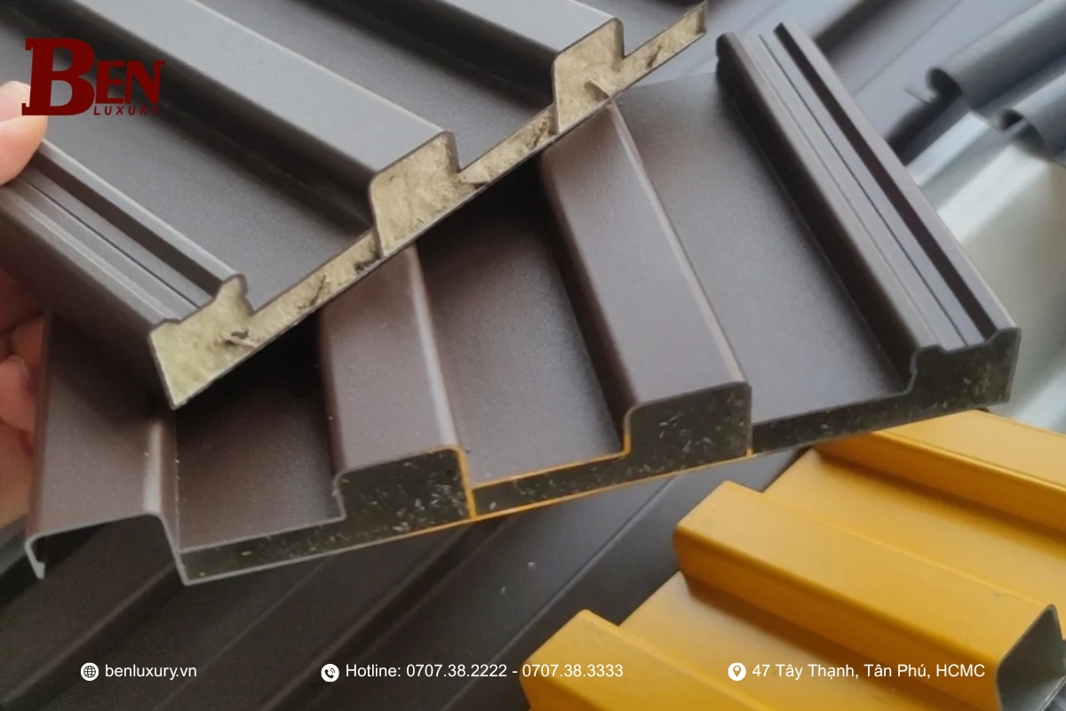 so sanh mai lop nhom loi rong vs benluxury pu nen chon loai nao cho nha pho 2026 4