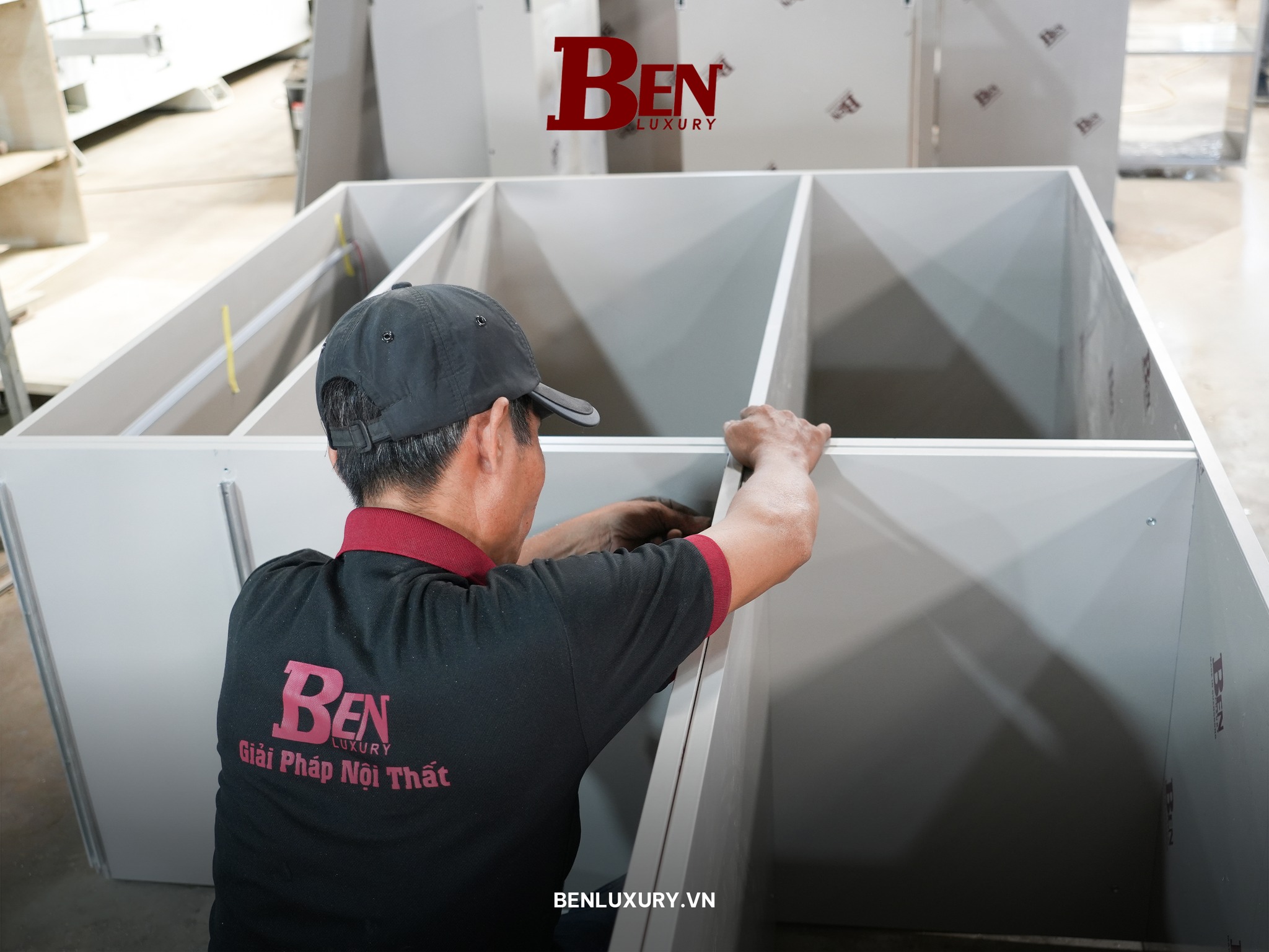 Có Nên Làm Lưng Tủ Bếp Từ Nhôm Cải Tiến Không? 