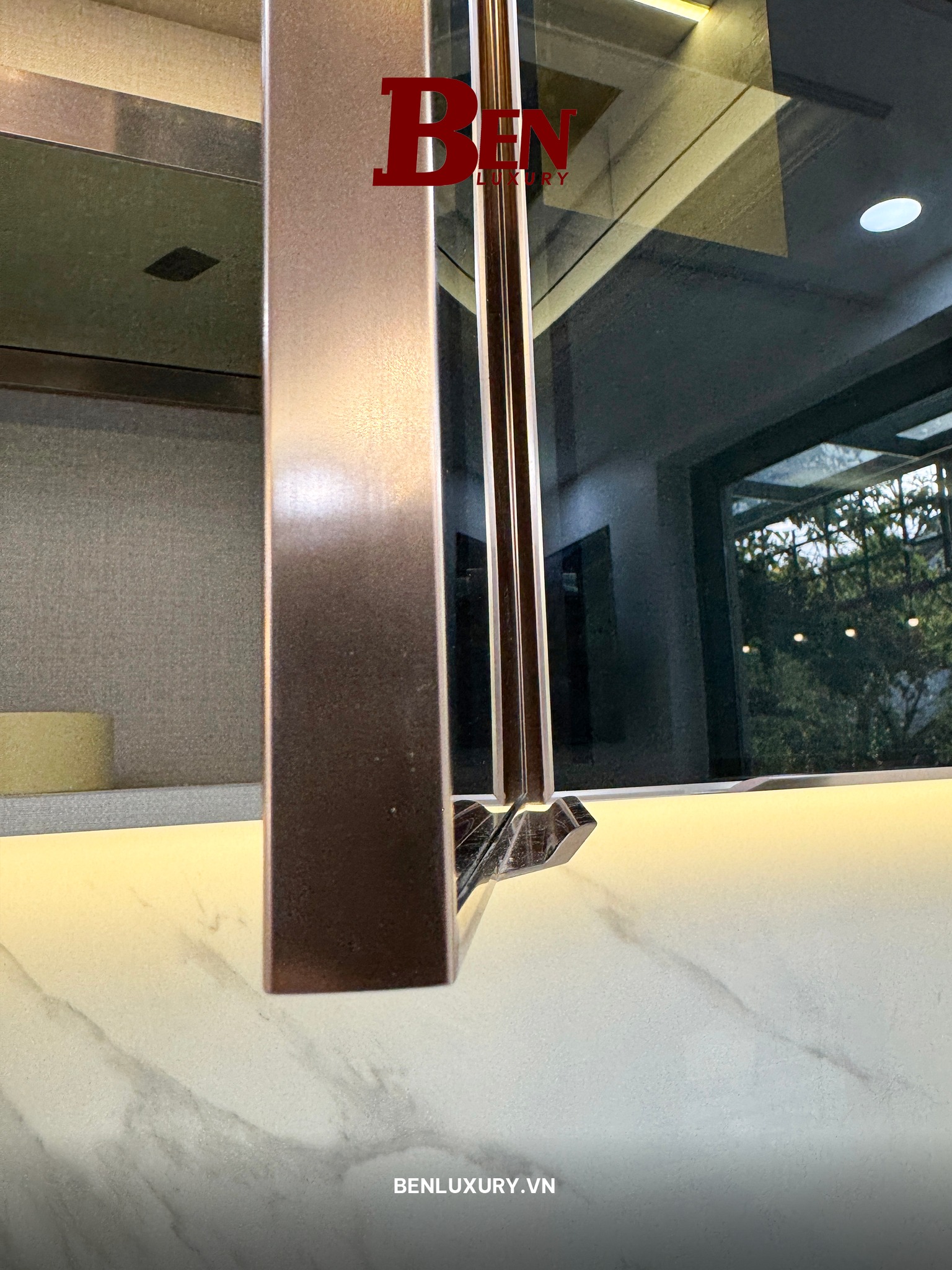 hoan thien tu bep nhom tam han lazer canh kinh ket hop canh go 2