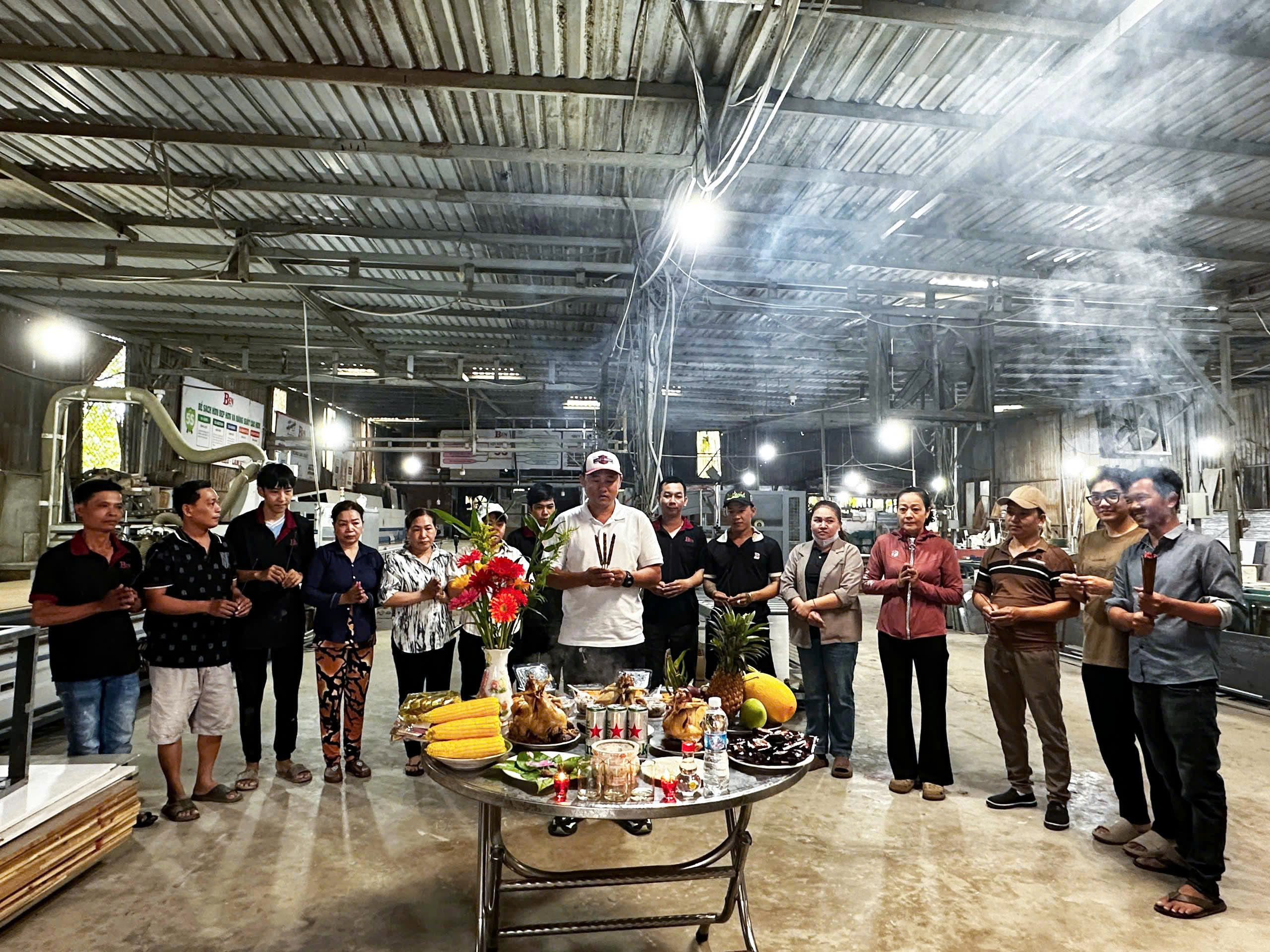 le cung via than tai mung 10 via than tai nam binh ngo 2026 11