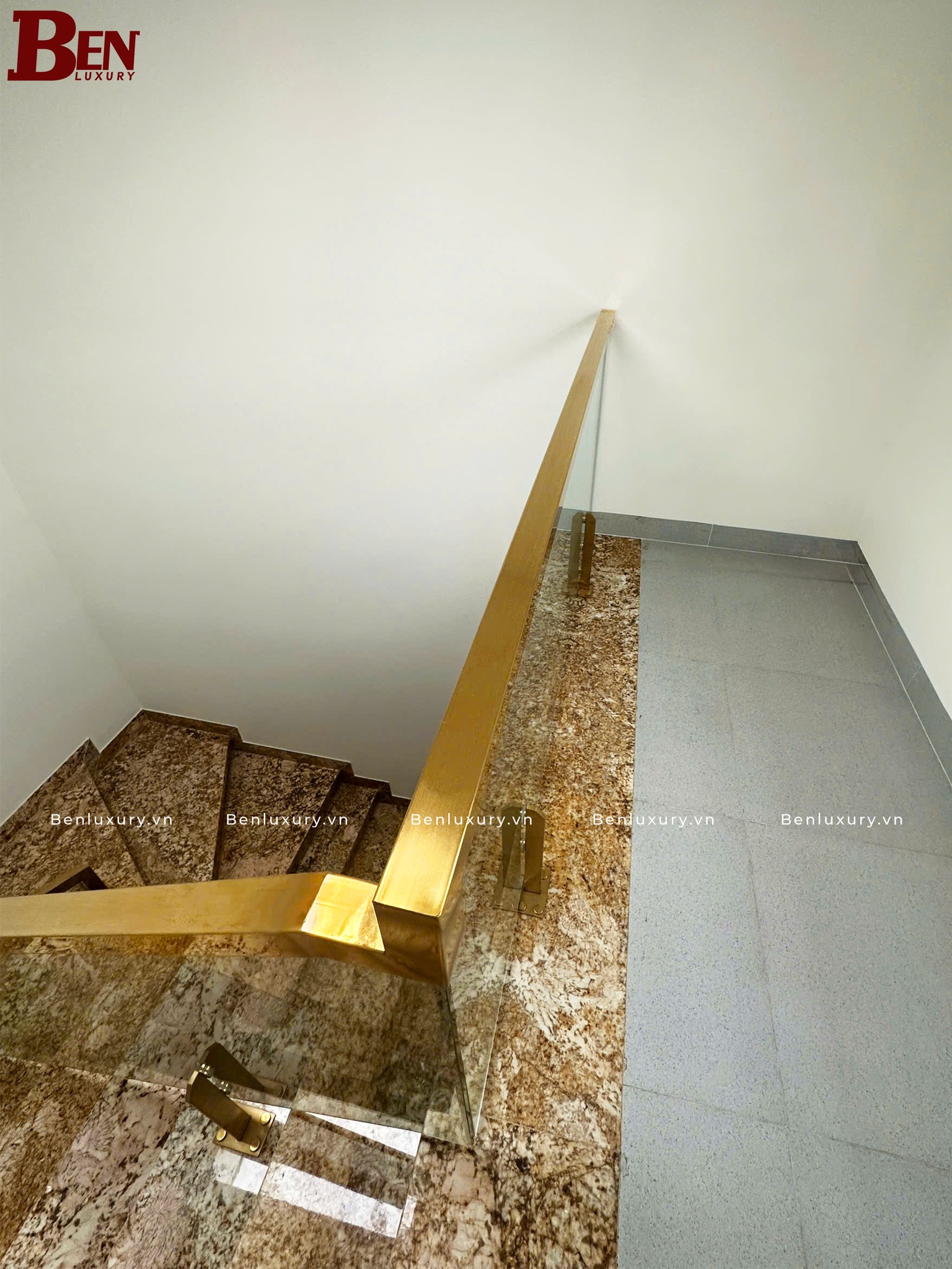 top 8 ly do nen chon tay vin inox 40x40 3d cho cong trinh lon 3