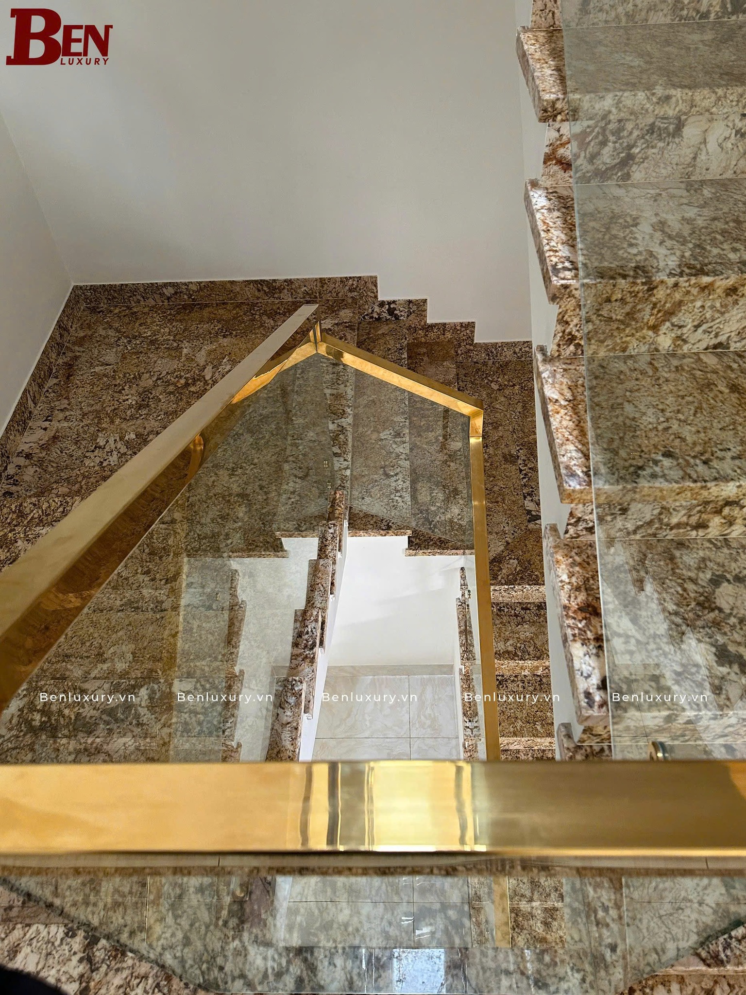 top 8 ly do nen chon tay vin inox 40x40 3d cho cong trinh lon 8