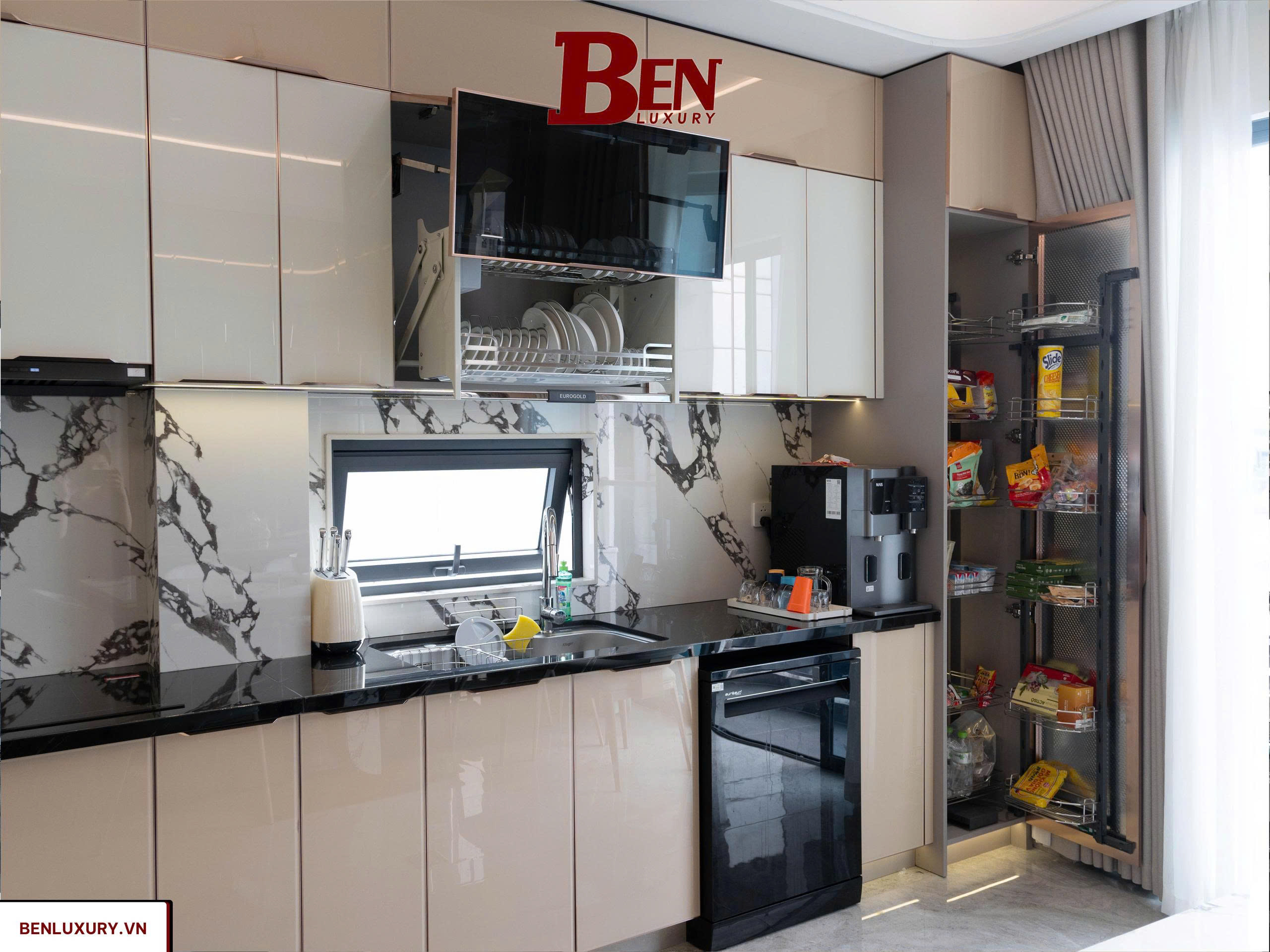 hoan thien tu bep nguyen tam xam bac tay nam cnc hong bong 2