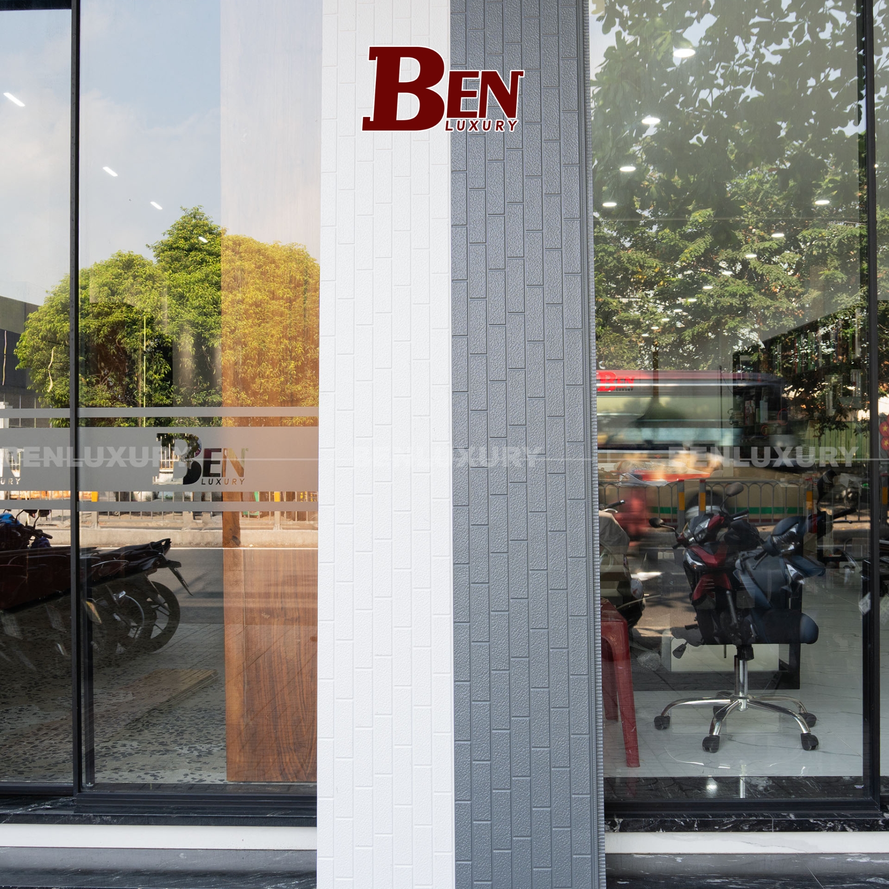 tam op nhom van gach