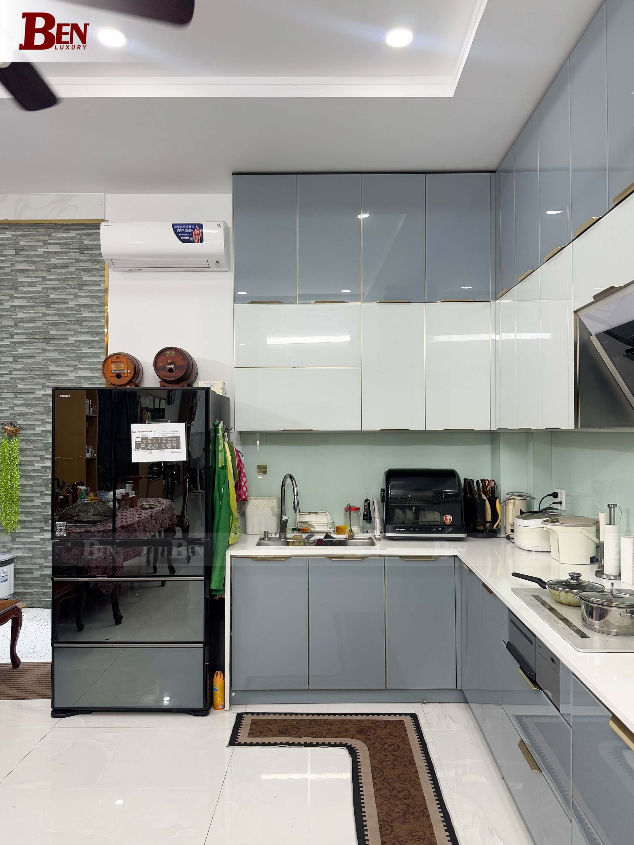 hoan thien bo tu bep inox 304 van xuoc canh kinh kich tran tai nha khach binh tan 14
