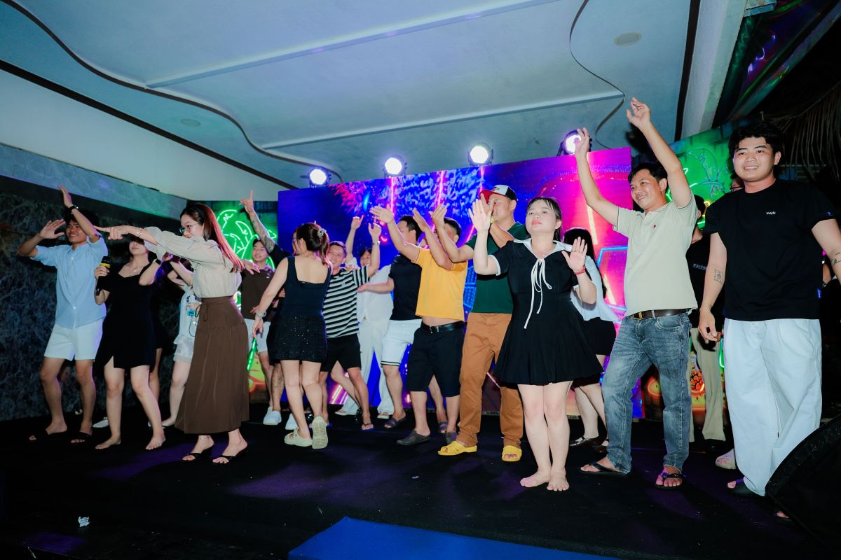 chay het minh voi company trip tam gac cong viec ket noi tam giao 31
