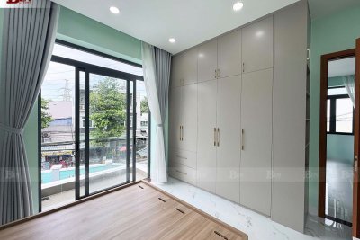 Dự Án Thi Công Tủ Áo Nhôm Tổ Ong Kịch Trần Tối Ưu Diện Tích Phòng Ngủ