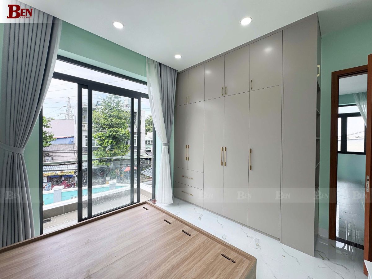 Dự Án Thi Công Tủ Áo Nhôm Tổ Ong Kịch Trần Tối Ưu Diện Tích Phòng Ngủ